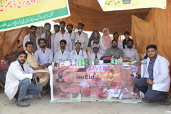 7-Group Photo Of Free Eid Treatment Camp At Saggian Mandi 2019