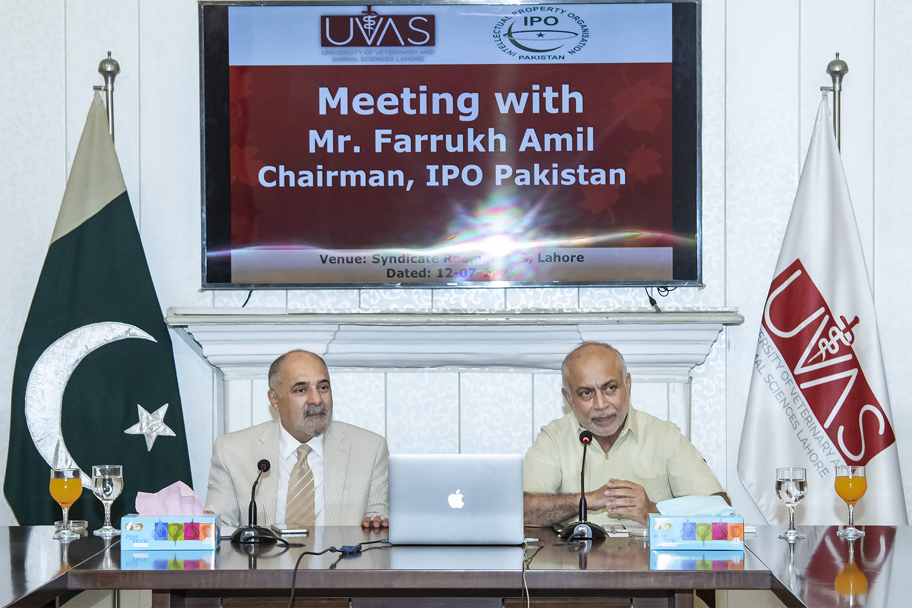 Chairman IPO Pakistan Mr Farukh Amil visits UVAS